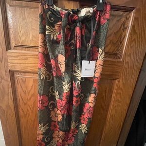 Beach riot cover up NWT small